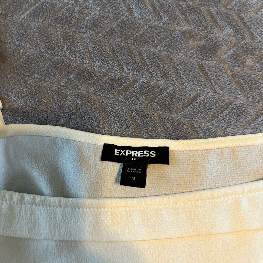 Express Top - Picture 3 of 3